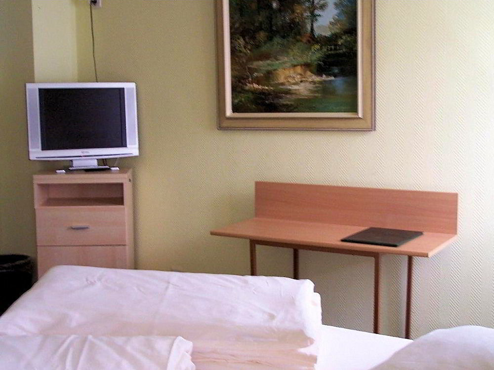 Hotel Kriemhilde Вормс Экстерьер фото